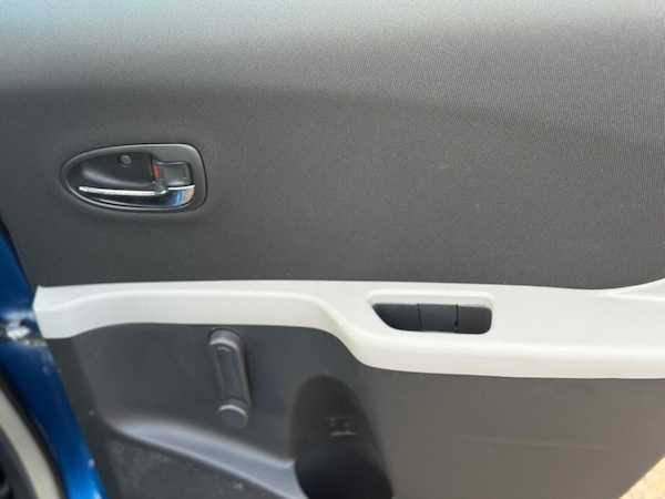 Used Toyota Yaris 2010 for sale - 76147655: Photo 27