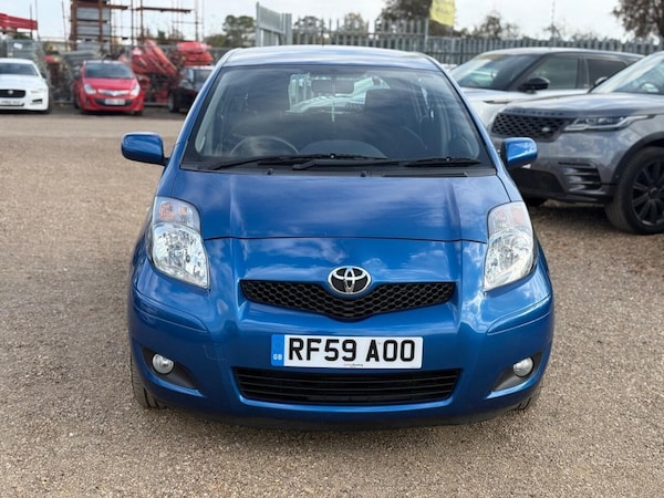 Used Toyota Yaris 2010 for sale - 76147655: Photo 2