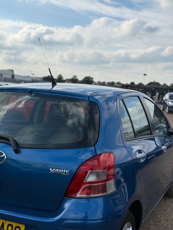 Used Toyota Yaris 2010 for sale - 76147655: Photo 46
