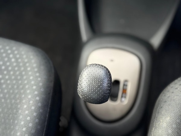 Used Toyota Yaris 2010 for sale - 76147655: Photo 8