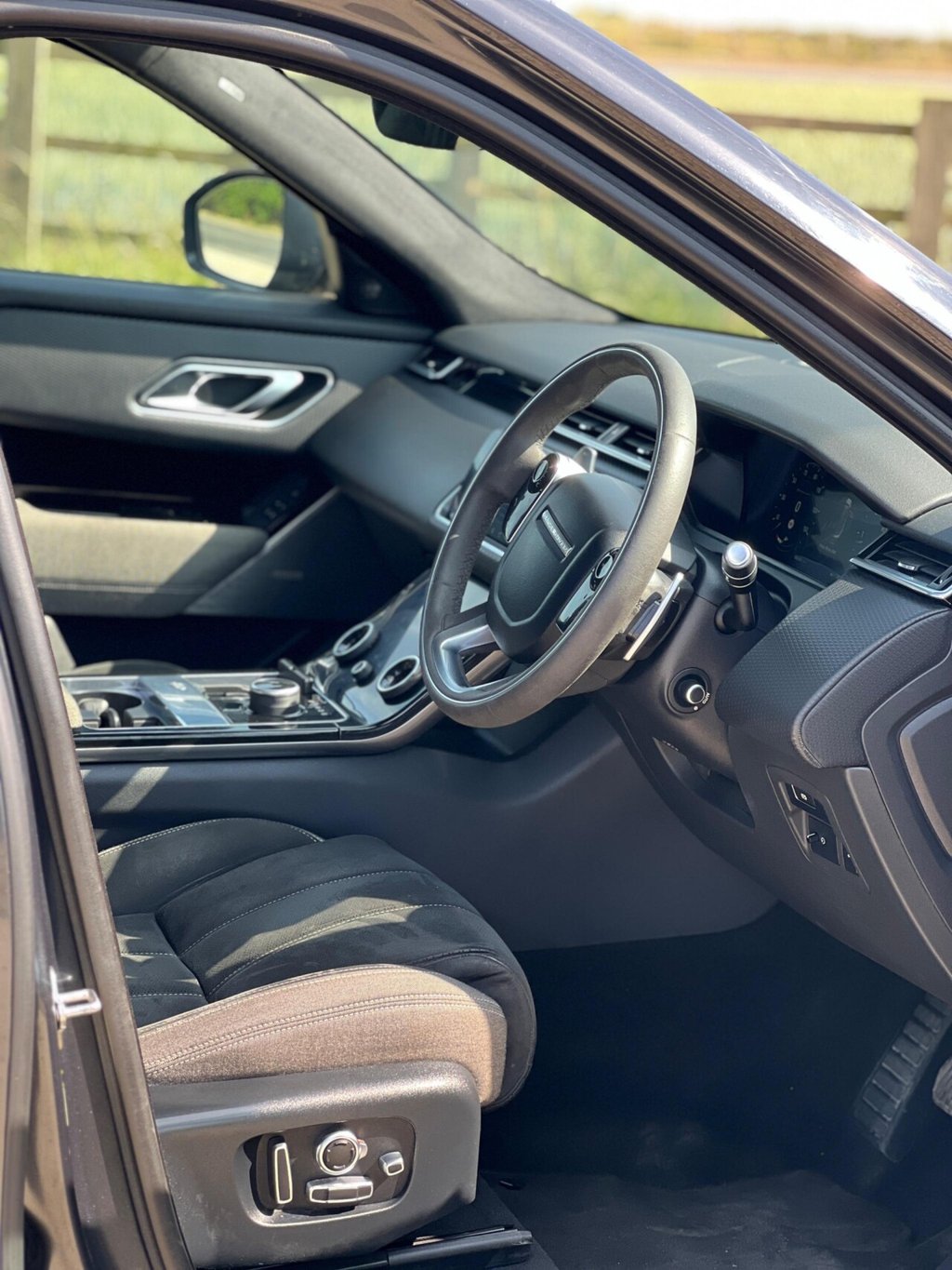 Used Land Rover Range Rover Velar 2018 for sale - 77139568: Photo 28