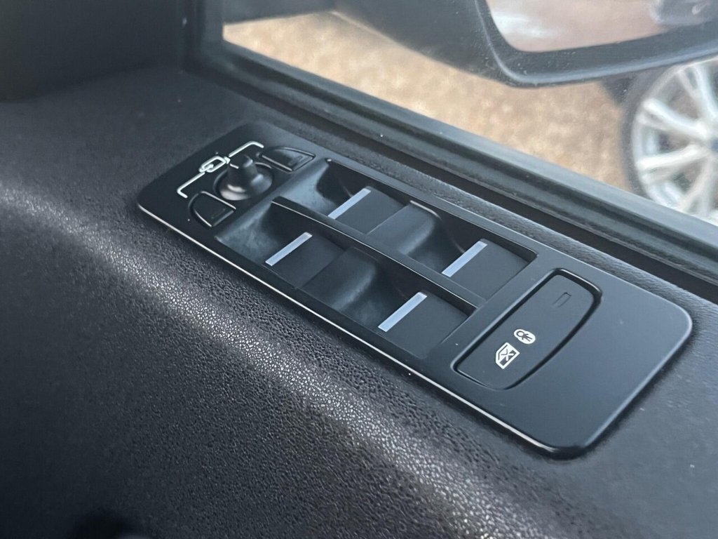 Used Land Rover Discovery Sport 2017 for sale - 76670601: Photo 36