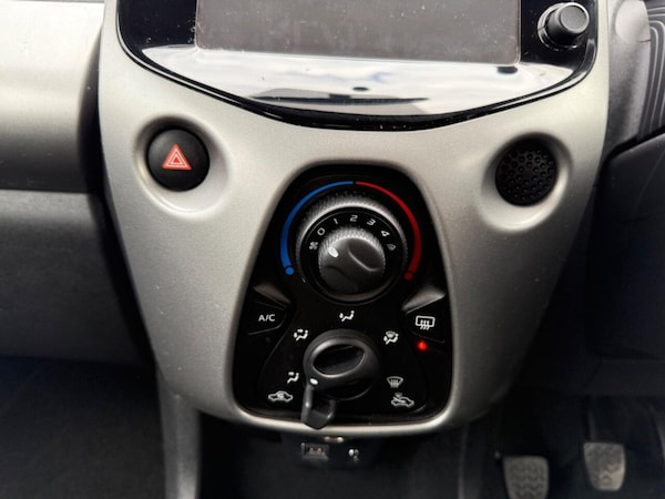 Used Peugeot 108 2015 for sale - 75671718: Photo 31