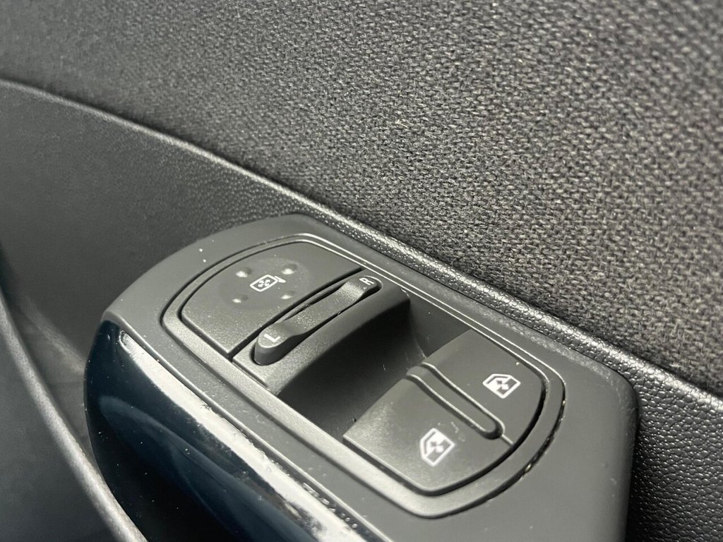 Used Vauxhall Corsa 2015 for sale - 76668160: Photo 30