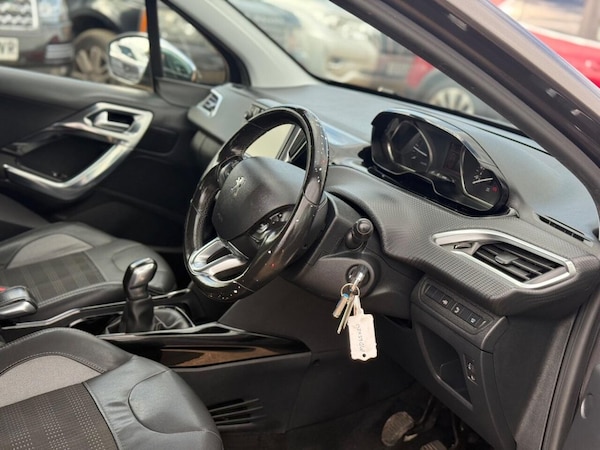 Used Peugeot 2008 2015 for sale - 75999093: Photo 8