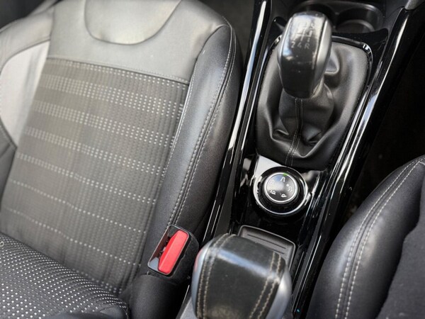Used Peugeot 2008 2015 for sale - 75999093: Photo 9