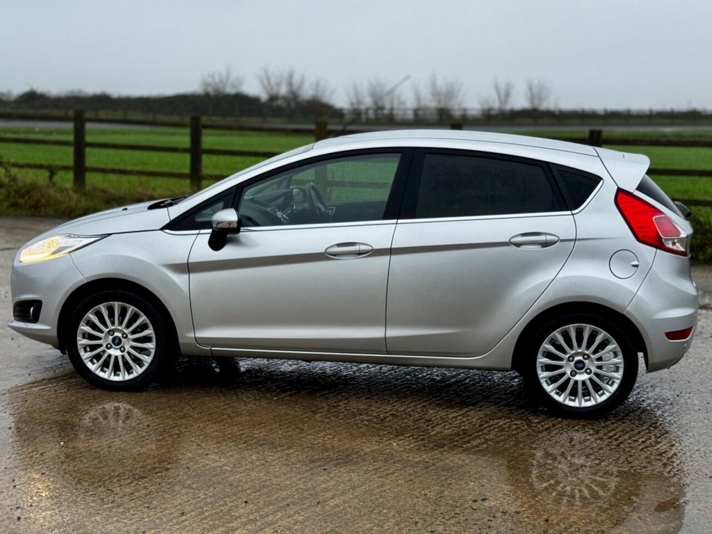 Used Ford Fiesta 2013 for sale - 76604859: Photo 17