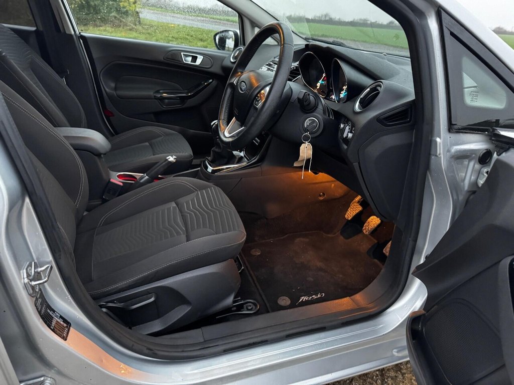 Used Ford Fiesta 2013 for sale - 76604859: Photo 32