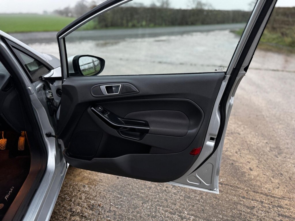 Used Ford Fiesta 2013 for sale - 76604859: Photo 39