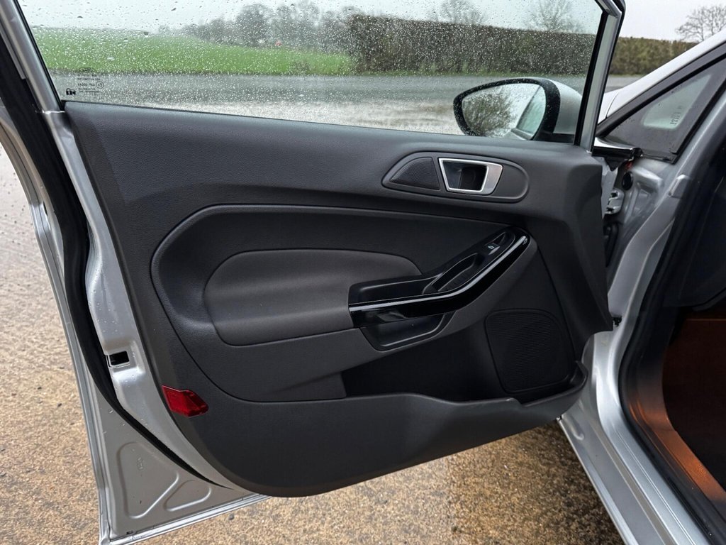 Used Ford Fiesta 2013 for sale - 76604859: Photo 40