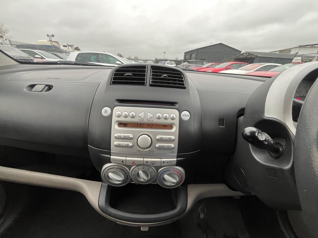 Used Daihatsu Sirion 2006 for sale - 77302352: Photo 8