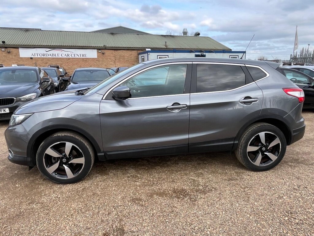 Used Nissan Qashqai 2015 for sale - 77748728: Photo 14