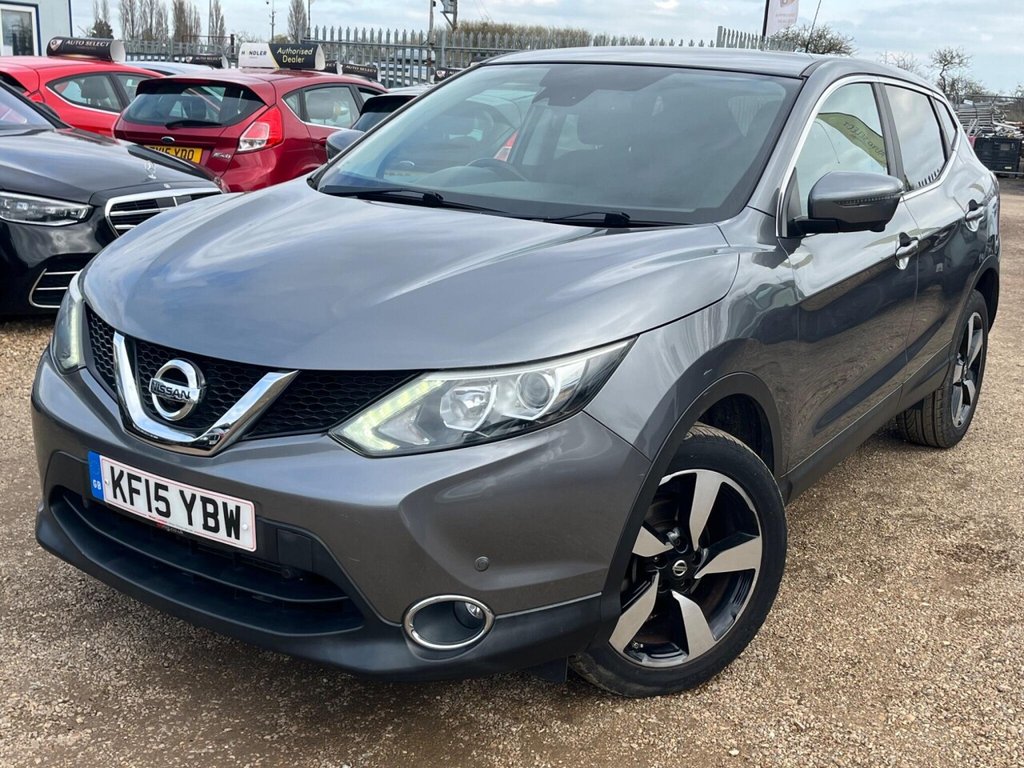 Used Nissan Qashqai 2015 for sale - 77748728: Photo 3