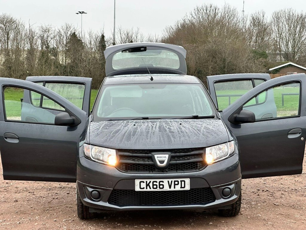 Used Dacia Sandero 2016 for sale - 77067552: Photo 2