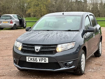 Used Dacia Sandero 2016 for sale - 77067552: Photo