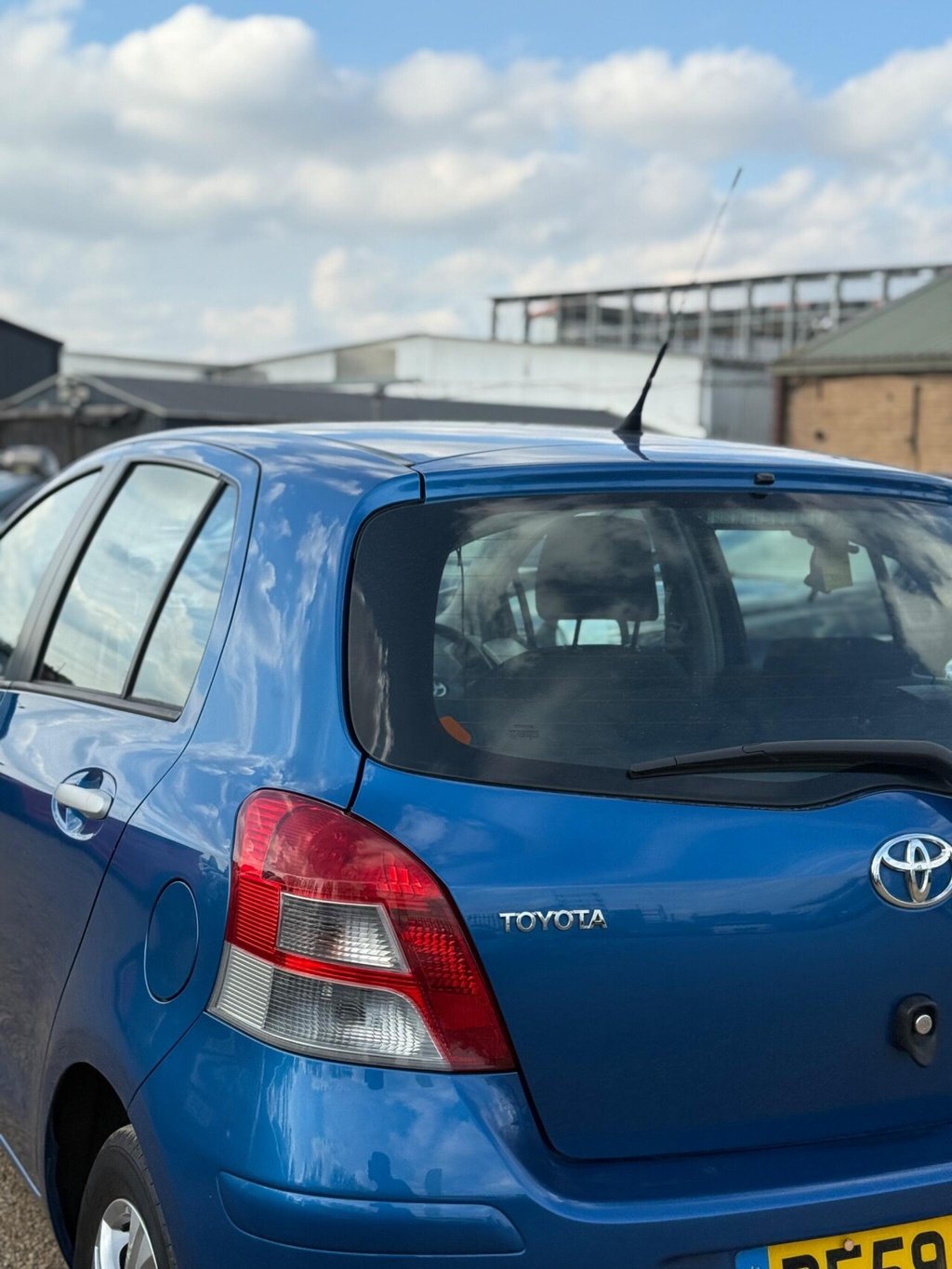 Used Toyota Yaris 2010 for sale - 77507067: Photo 37