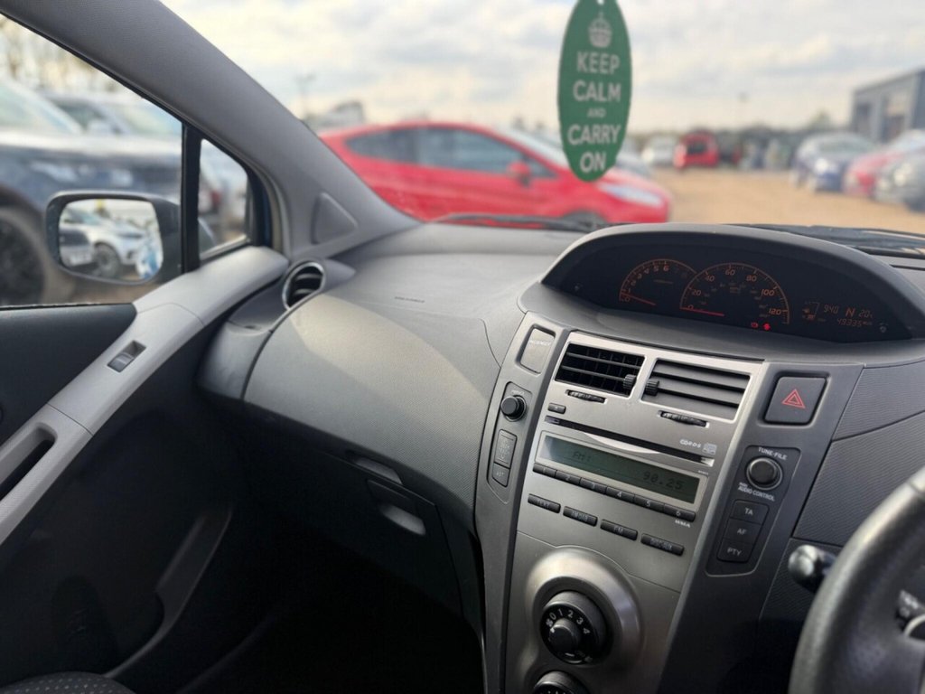 Used Toyota Yaris 2010 for sale - 77507067: Photo 9