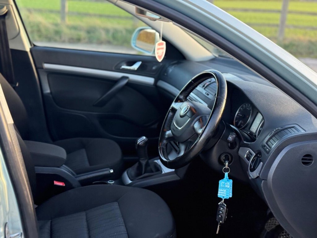 Used Skoda Octavia 2011 for sale - 76459324: Photo 32