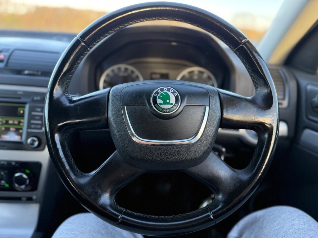 Used Skoda Octavia 2011 for sale - 76459324: Photo 38