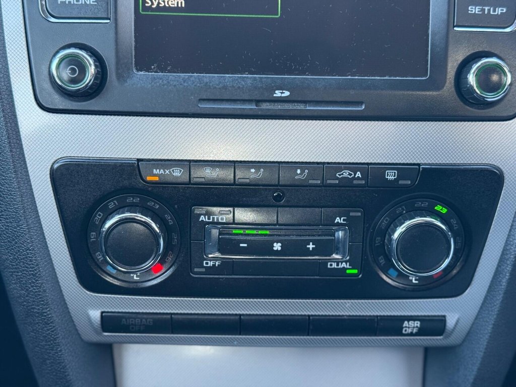 Used Skoda Octavia 2011 for sale - 76459324: Photo 40