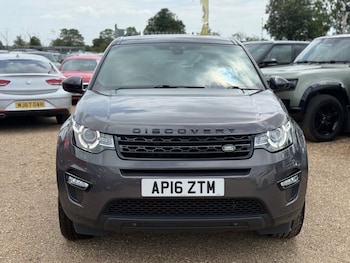 Used Land Rover Discovery Sport 2016 for sale - 78418385: Photo