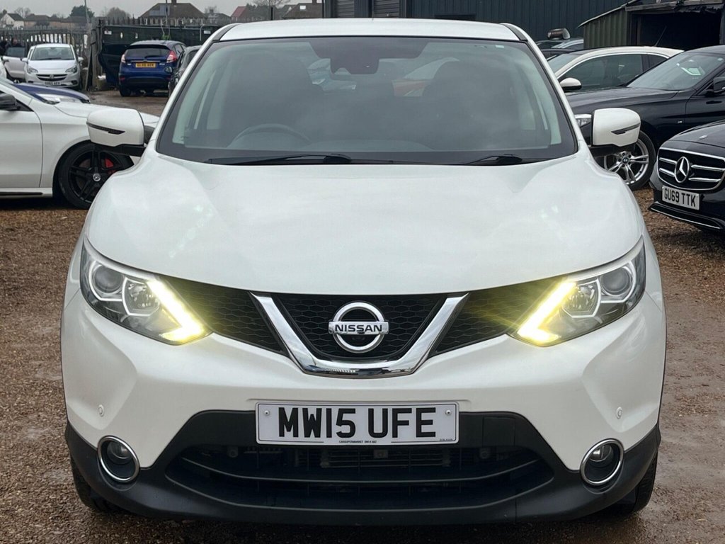 Used Nissan Qashqai 2015 for sale - 77244632: Photo 2
