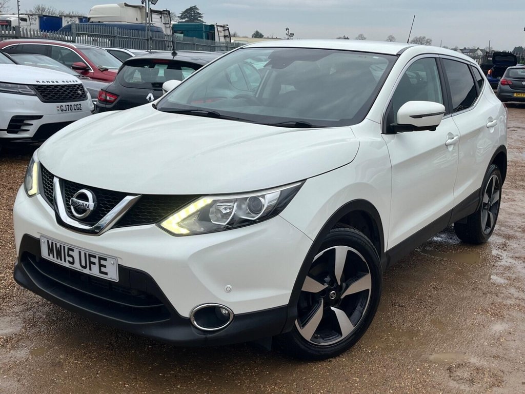 Used Nissan Qashqai 2015 for sale - 77244632: Photo 9