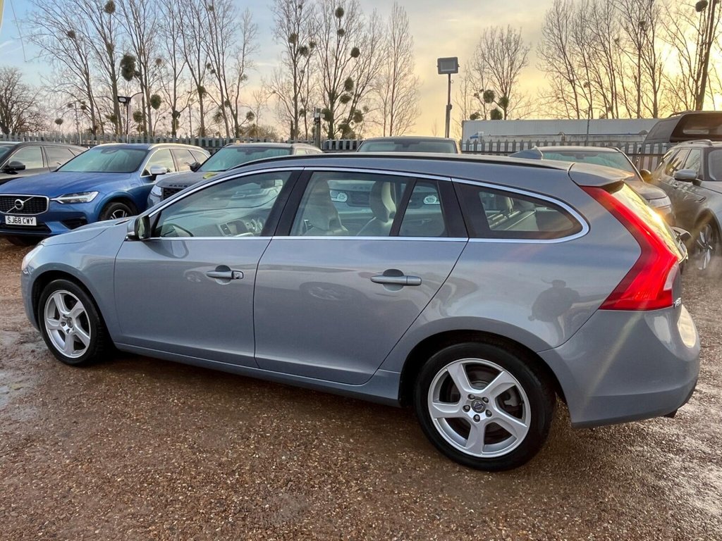 Used Volvo V60 2010 for sale - 77031103: Photo 16