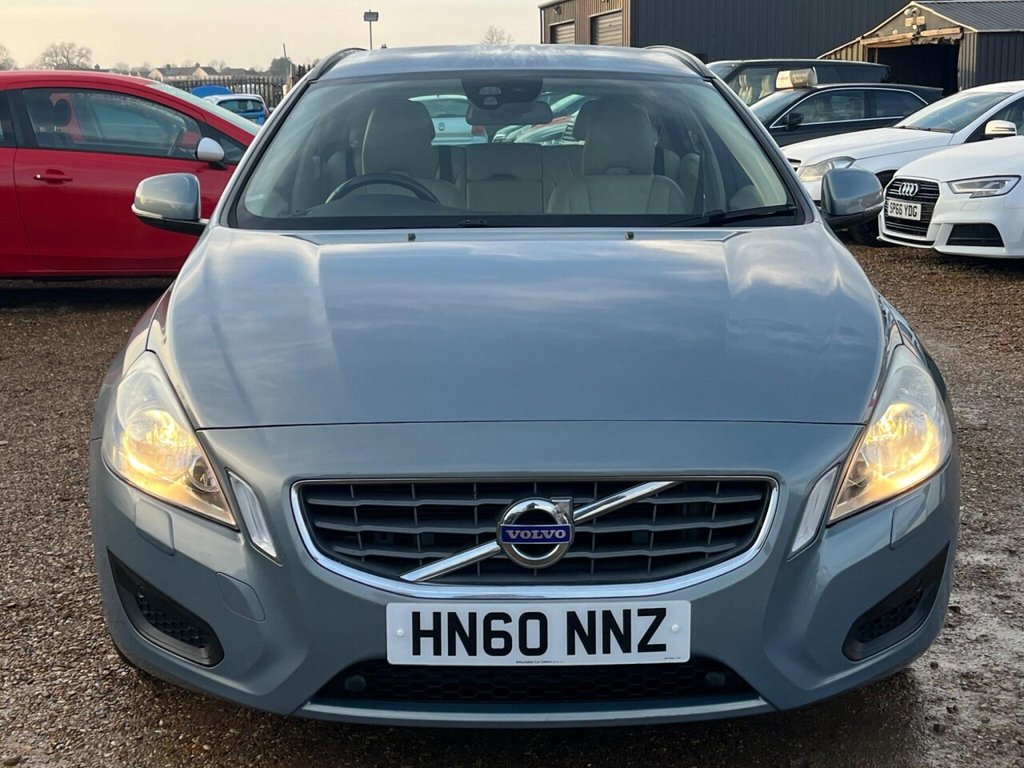 Used Volvo V60 2010 for sale - 77031103: Photo 2