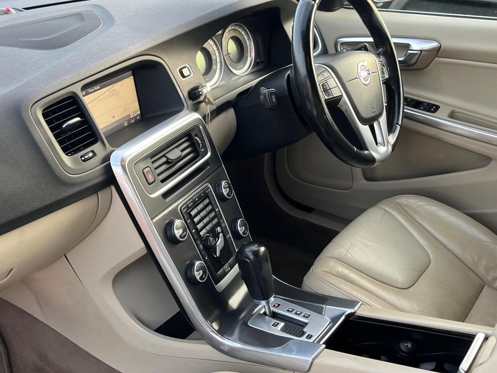 Used Volvo V60 2010 for sale - 77031103: Photo 21