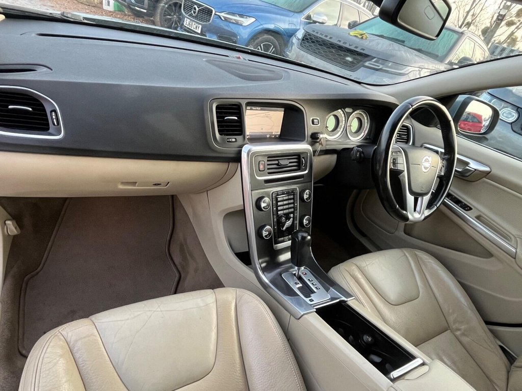 Used Volvo V60 2010 for sale - 77031103: Photo 22