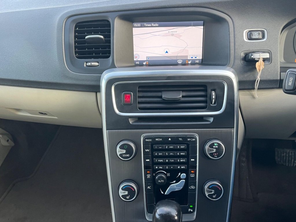 Used Volvo V60 2010 for sale - 77031103: Photo 32