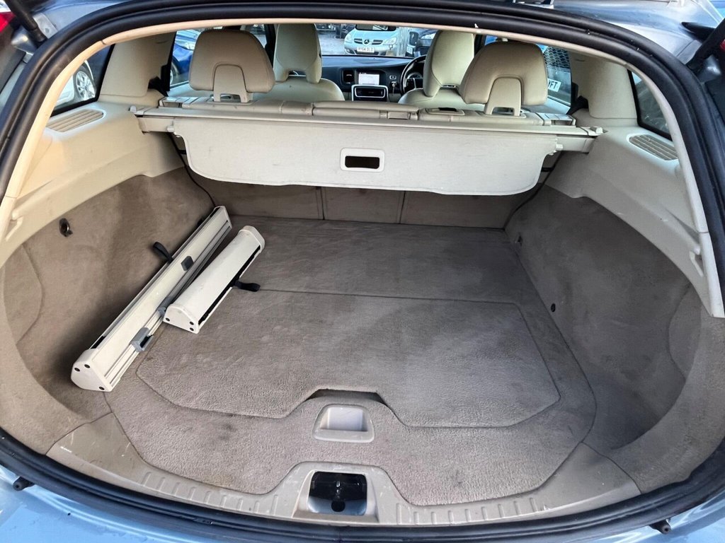 Used Volvo V60 2010 for sale - 77031103: Photo 34