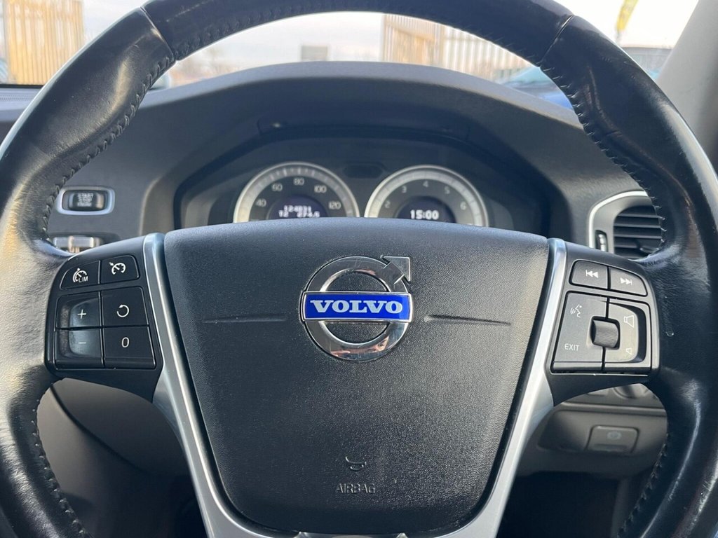 Used Volvo V60 2010 for sale - 77031103: Photo 35