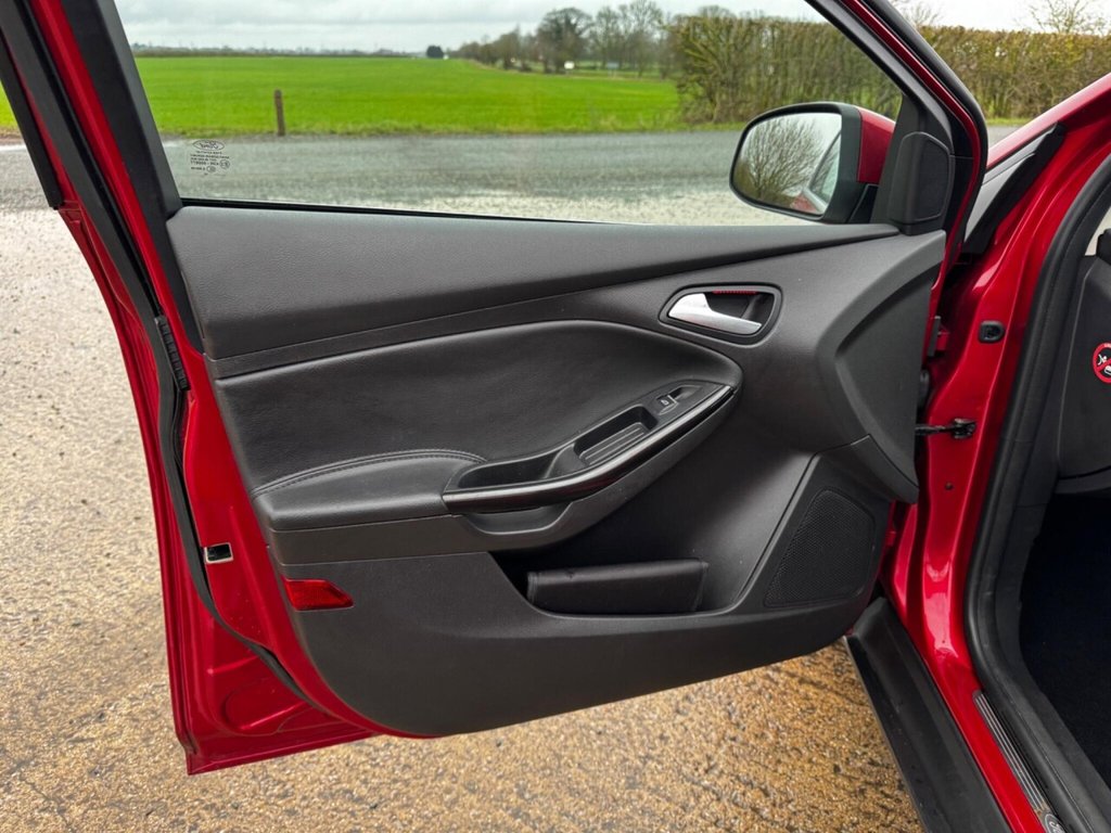 Used Ford Focus 2015 for sale - 77685278: Photo 48