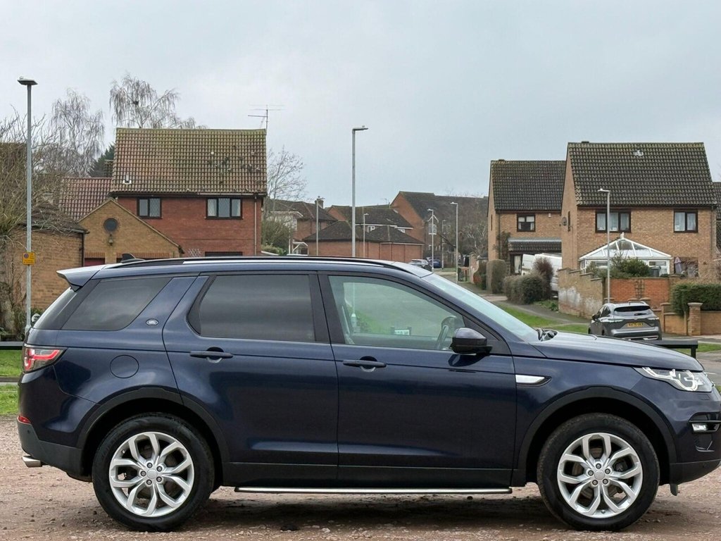 Used Land Rover Discovery Sport 2015 for sale - 77422639: Photo 13