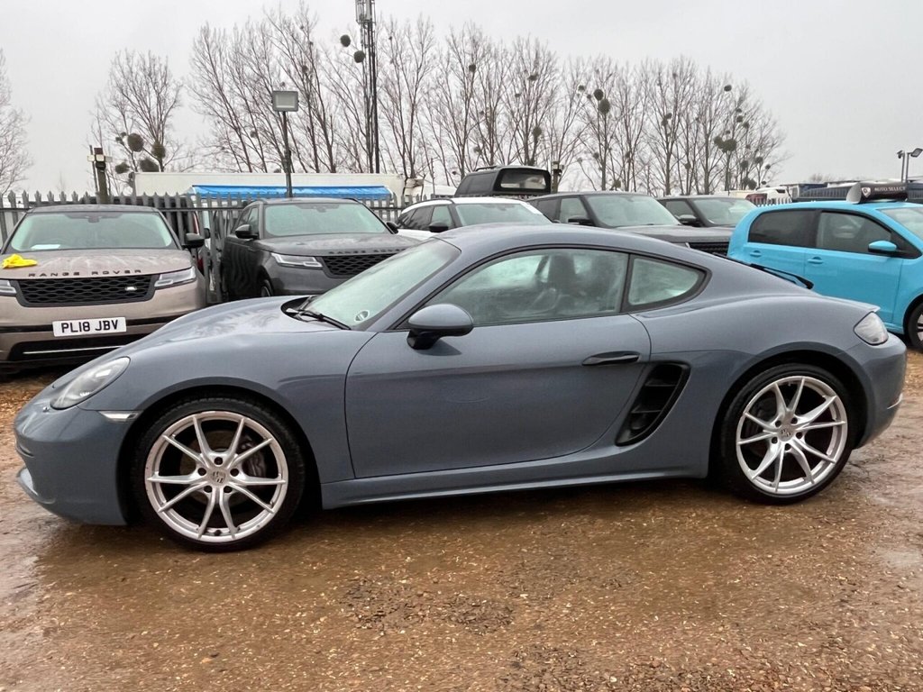 Used Porsche Cayman 2018 for sale - 77452002: Photo 24