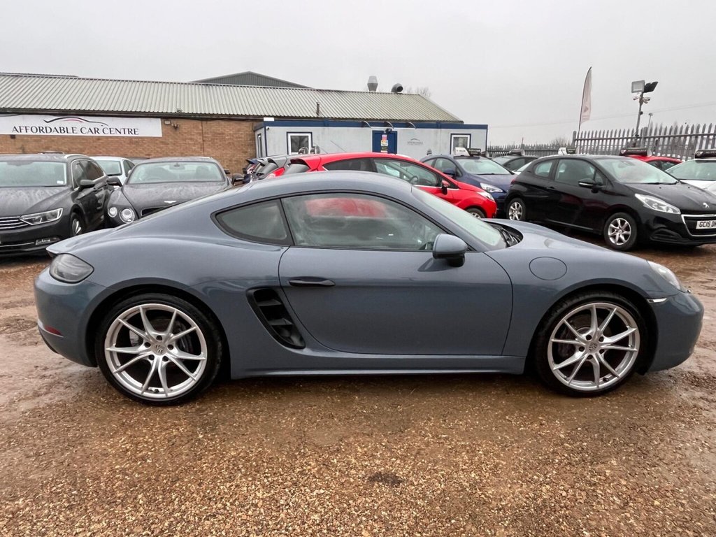 Used Porsche Cayman 2018 for sale - 77452002: Photo 26
