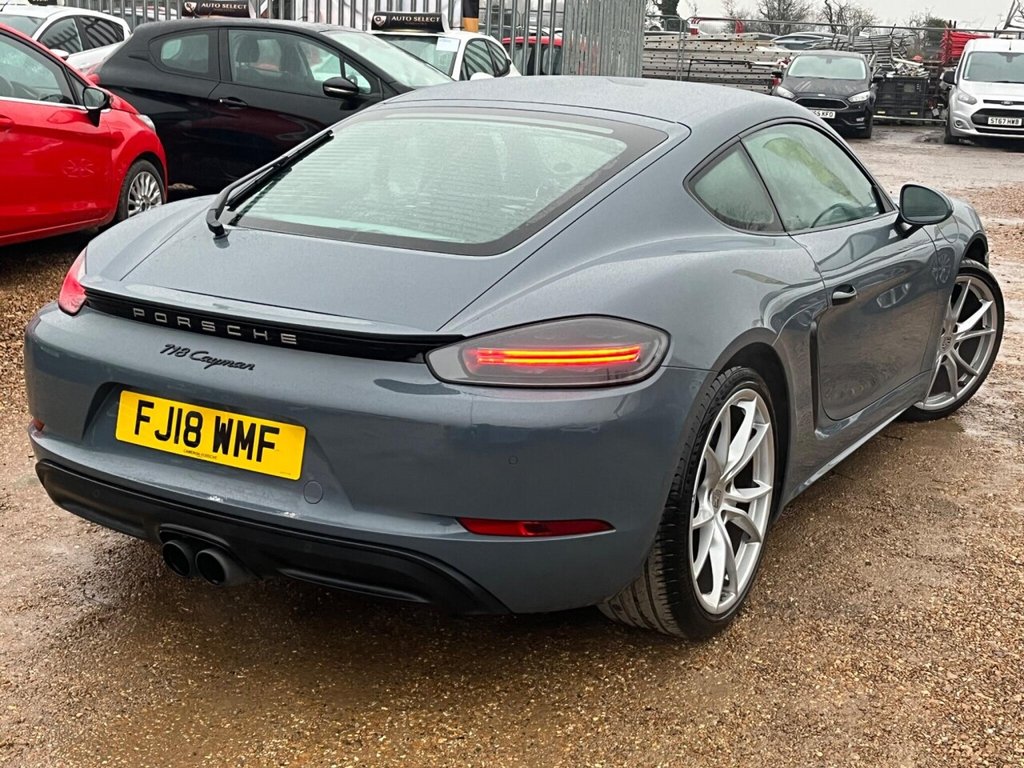 Used Porsche Cayman 2018 for sale - 77452002: Photo 28