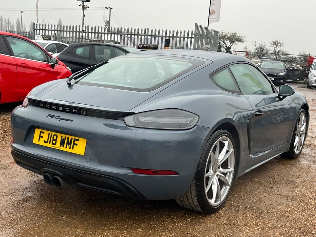 Used Porsche Cayman 2018 for sale - 77452002: Photo 32