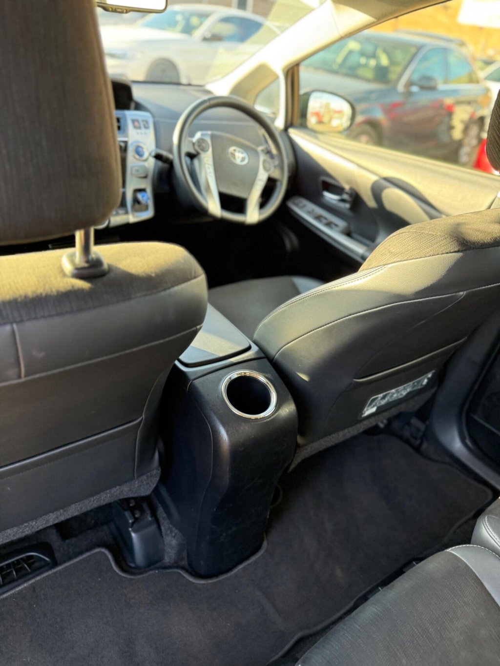 Used Toyota Prius+ 2019 for sale - 75721765: Photo 12