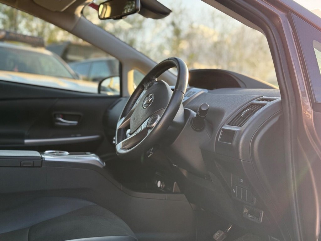 Used Toyota Prius+ 2019 for sale - 75721765: Photo 16
