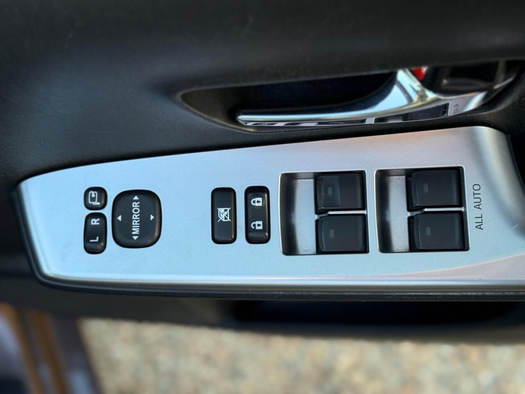 Used Toyota Prius+ 2019 for sale - 75721765: Photo 26