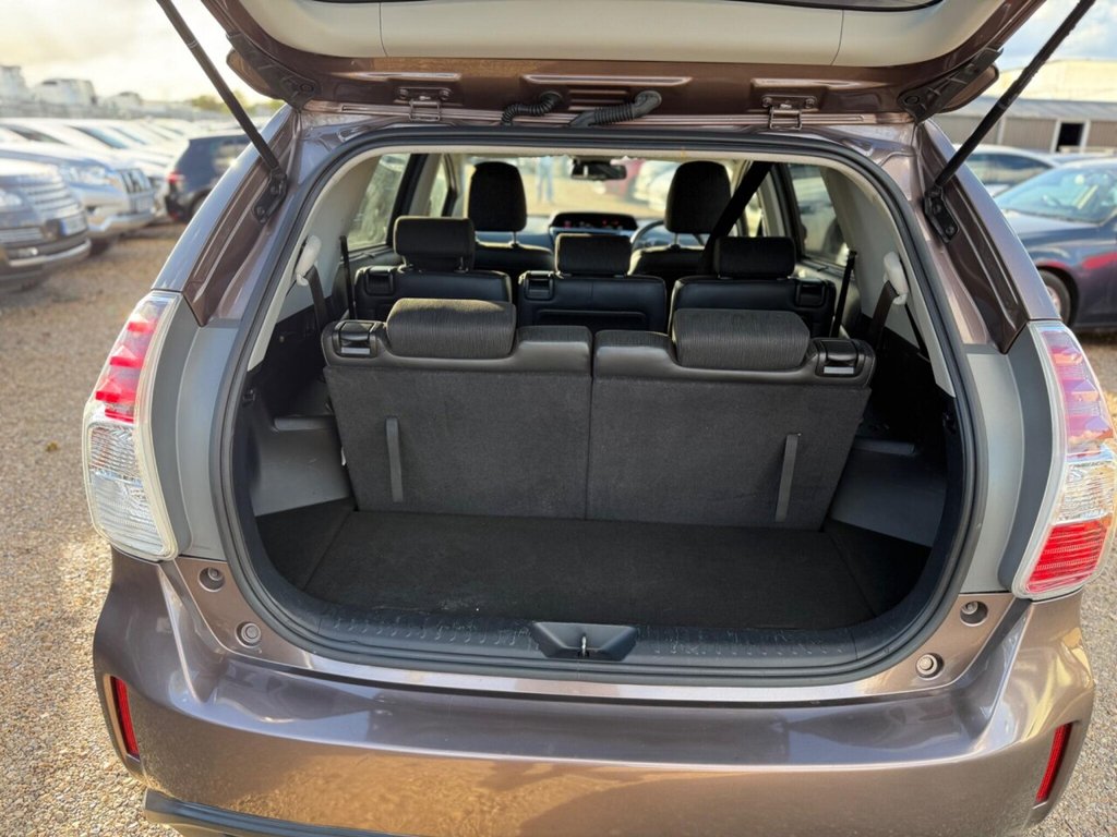 Used Toyota Prius+ 2019 for sale - 75721765: Photo 40