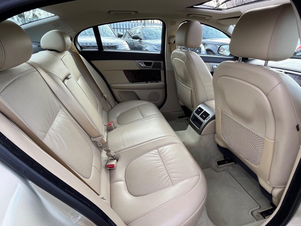 Used Jaguar XF 2008 for sale - 76410342: Photo 8