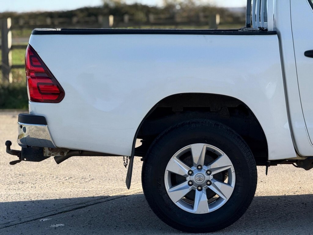Used Toyota Hilux 2018 for sale - 76481975: Photo 37