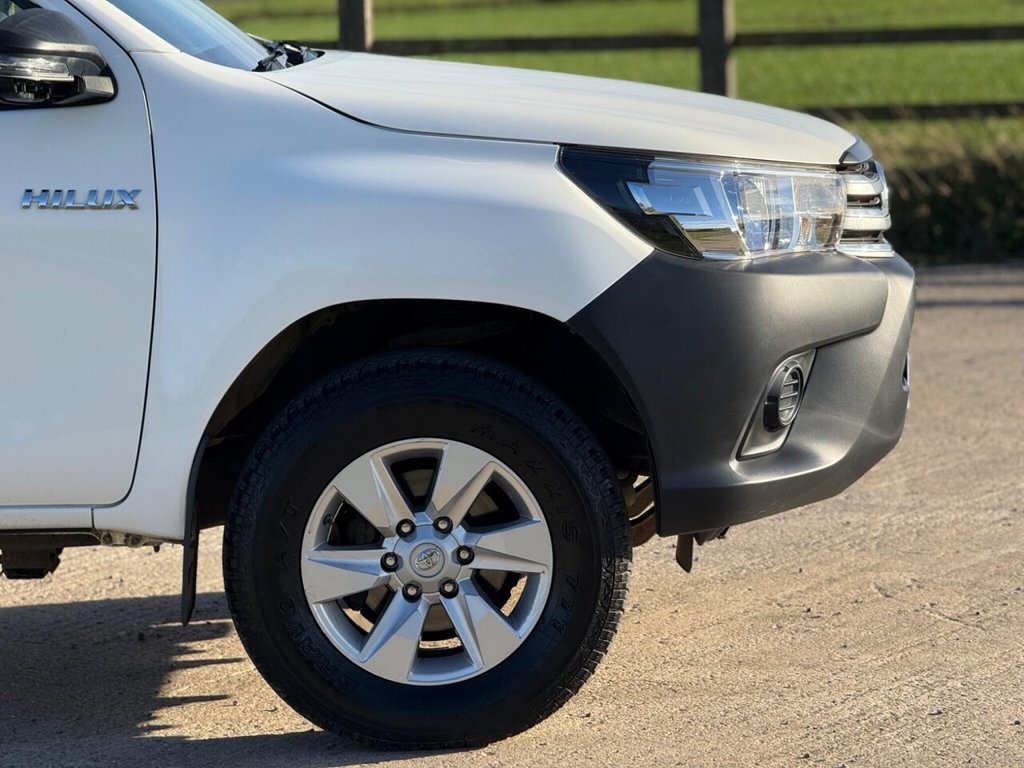 Used Toyota Hilux 2018 for sale - 76481975: Photo 38