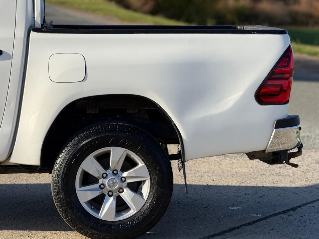 Used Toyota Hilux 2018 for sale - 76481975: Photo 39