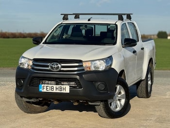 Used Toyota Hilux 2018 for sale - 76481975: Photo