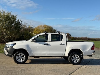 Used Toyota Hilux 2018 for sale - 76481975: Photo